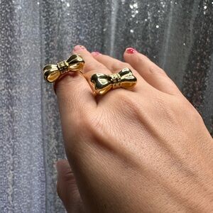 Elegant Gold Bow Ring